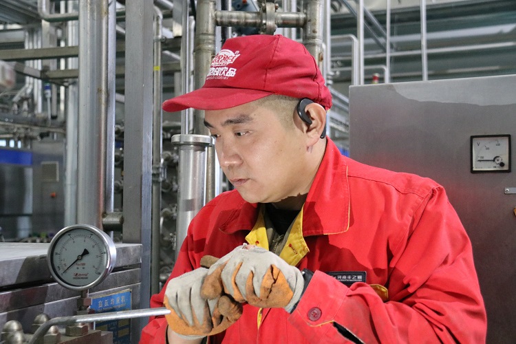 光榮榜 ！公司員工趙二超榮獲2023年濟(jì)源示范區(qū)“文明市民”榮譽(yù)稱(chēng)號(hào)
